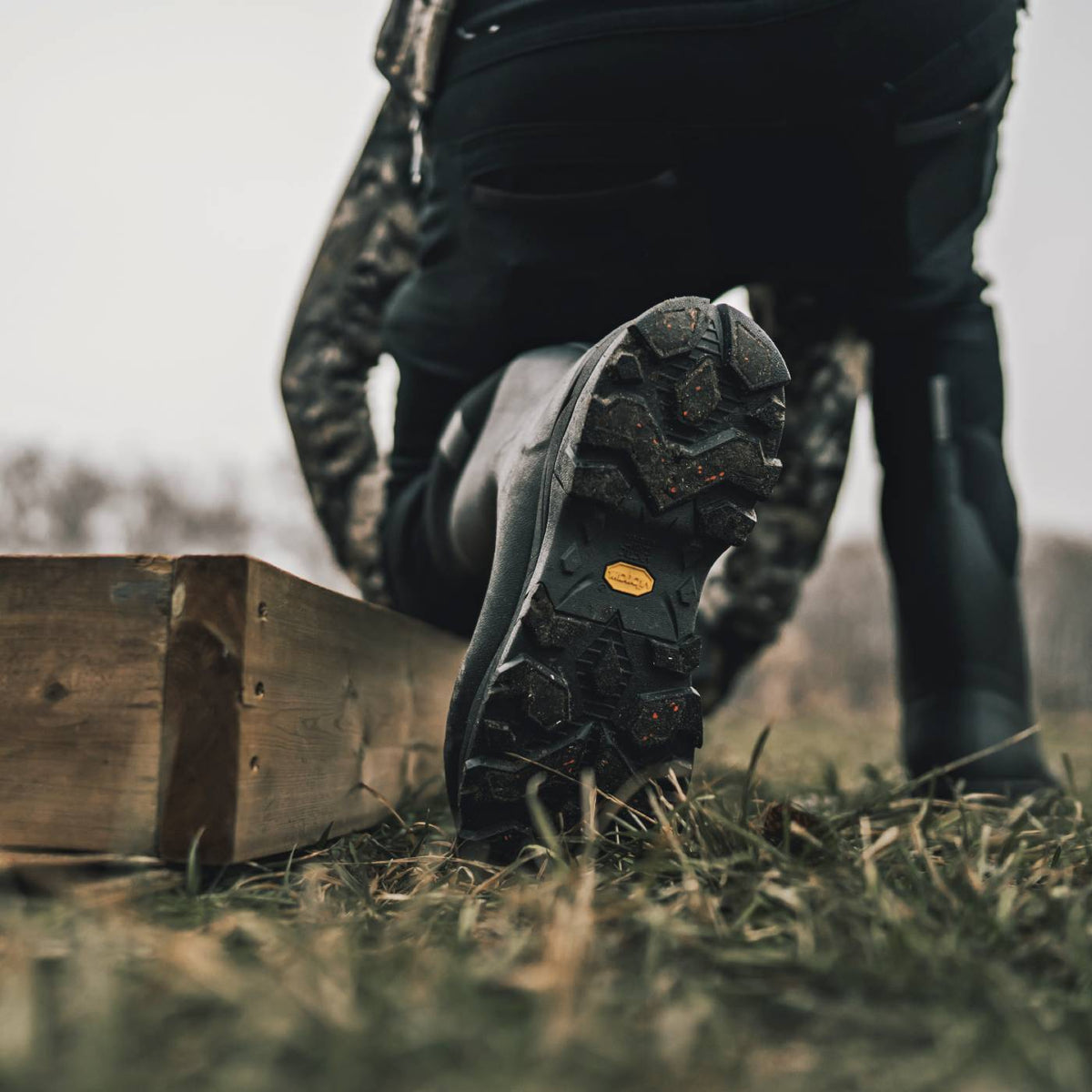 Men's Arctic Ice 12" Insulated Mid Boot + Vibram Arctic Grip A.T. - Black | Muck Boot Company