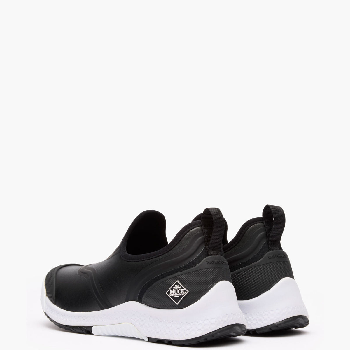 Women's Outscape Slip On - Black/White | Muck Boot Company
